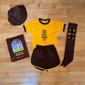 Brownie Outfit and Book